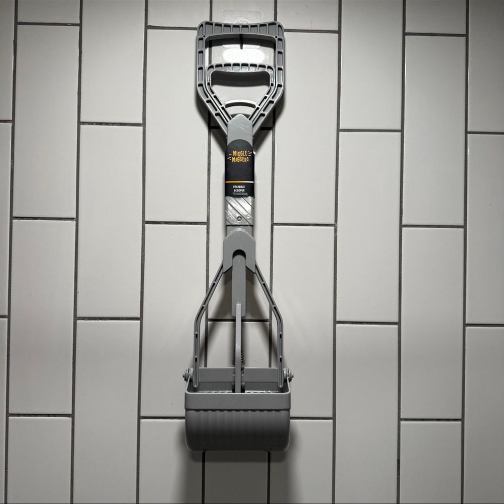 Dog poo foldable scooper